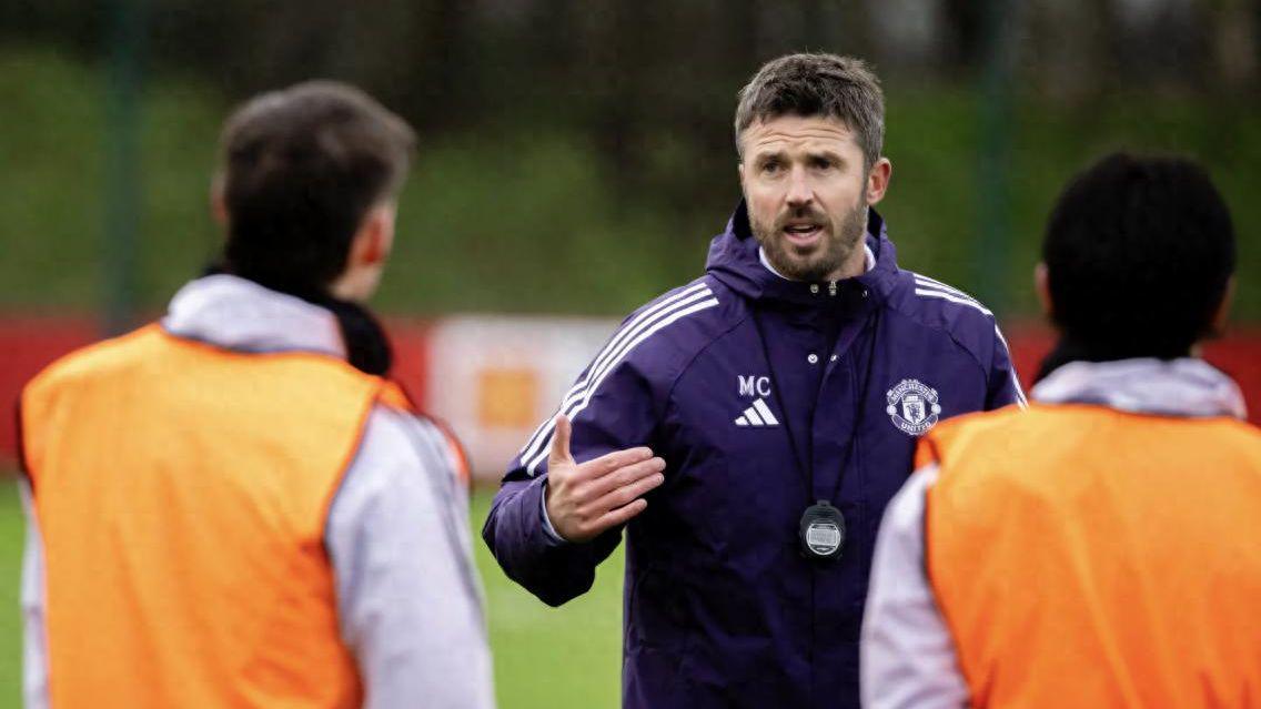 卡里克上任即“松绑”：废除两位前任的铁律，曼联更衣室焕然一新